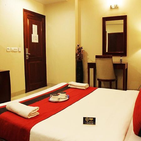 Oyo Premium Kaushambi Hotel Indirapuram Eksteriør billede